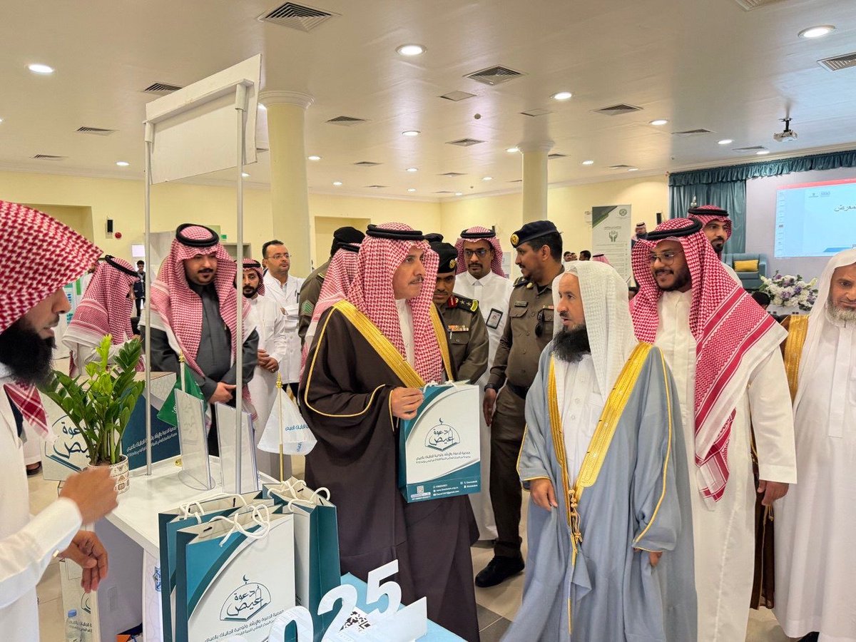 alyes_gov2030's tweet photo. تحت رعاية سعادة محافظ العيص أ. نايف بن فيحان بن درويش اقيم معرض الوقاية من آفة المخدرات والمؤثرات العقلية، الذي نظمته الكلية التقنية بمحافظة العيص، بإشراف عميد الكلية م. محمد الحربي، في خطوة تعزز الوعي المجتمعي وترسخ ثقافة الوقاية والمسؤولية. https://t.co/6xeTFCmUB3