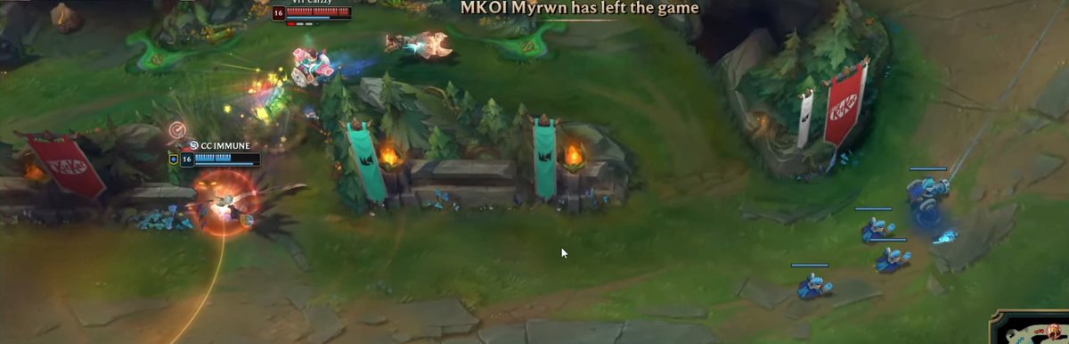 Jukyoz's tweet photo. Vitality qui perd cette game à cause du chronobreak qui reset la game avant le fight et pas juste avant le bug ce qui permet à MKOI de survivre un fight perdant et comeback dessus, je serais astro tilté à leur place... #LEC https://t.co/pzGs9BGhUs