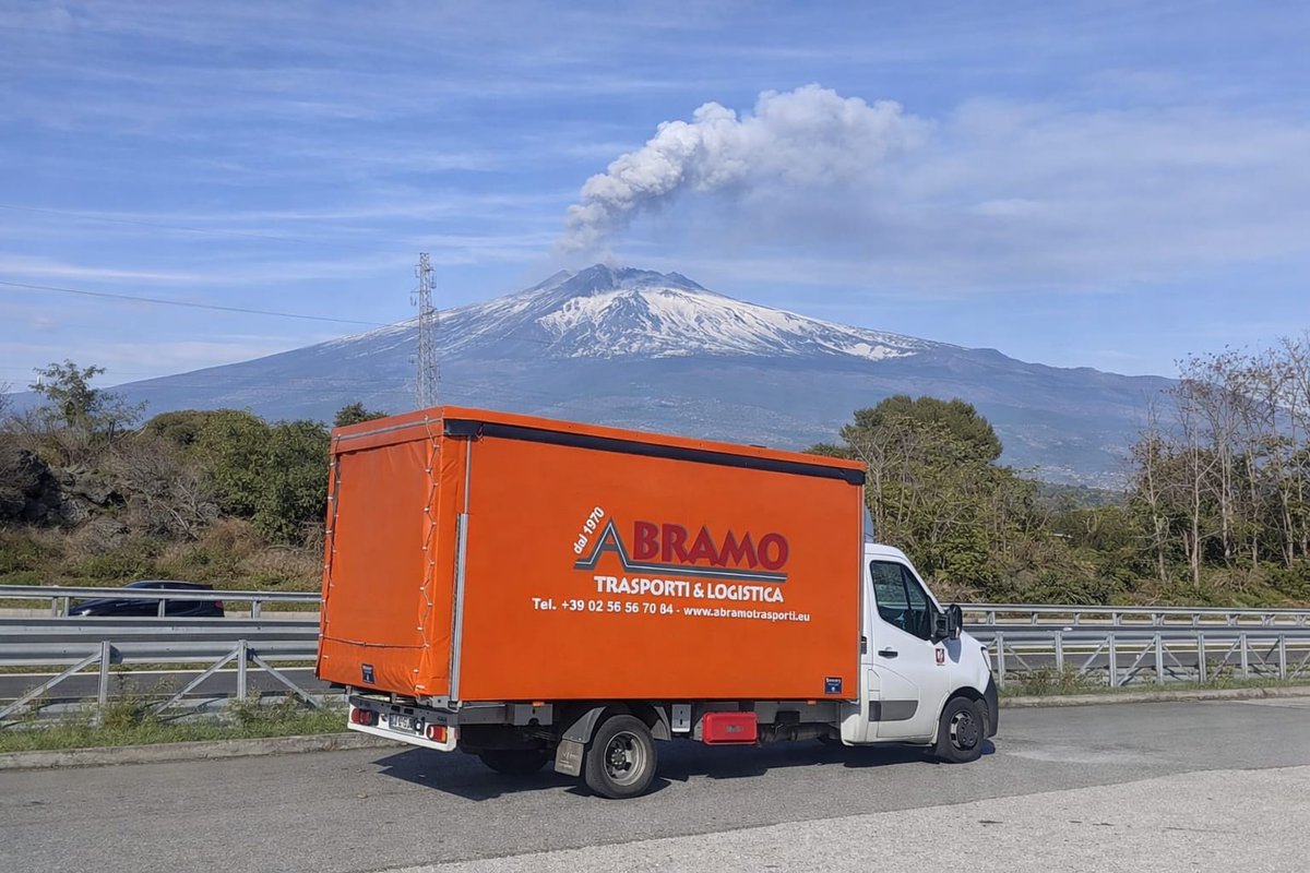 𝐀𝐛𝐫𝐚𝐦𝐨 𝐓𝐫𝐚𝐬𝐩𝐨𝐫𝐭𝐢: 𝐀𝐜𝐜𝐨𝐫𝐜𝐢𝐚 𝐥𝐞 𝐃𝐢𝐬𝐭𝐚𝐧𝐳𝐞! 
Con Abramo Trasporti la logistica diventa un ponte tra territori.
Servizi di trasporto efficienti, rapidi e su misura per un’Italia più vicina, ogni giorno

#Logistica #TrasportiItalia #SupplyChain