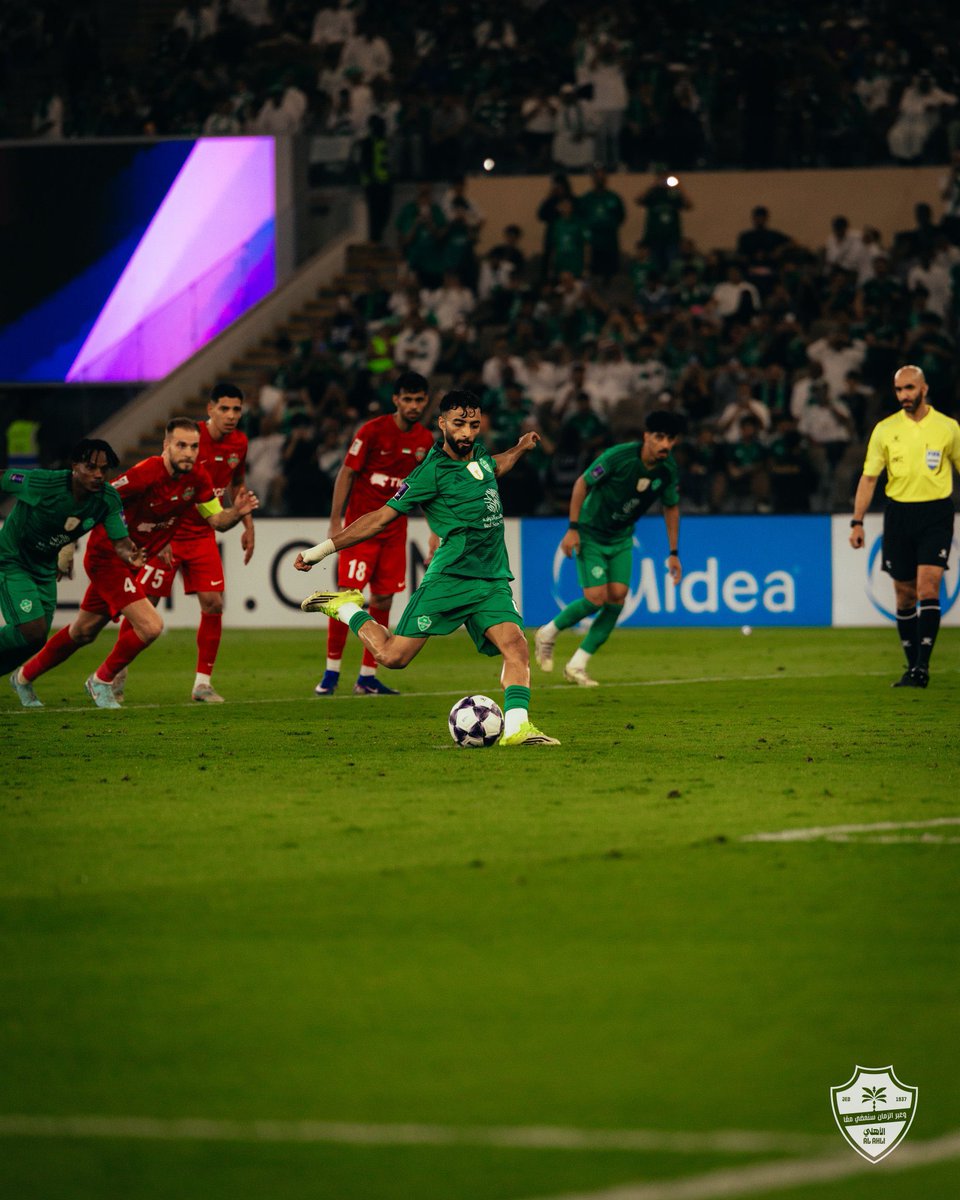 🚨❓Matthias Jaissle on not playing Saleh Abu Al Shamat regularly?

“It’s all about a player’s mentality and effort. Any player who works hard and gives their all will get their opportunity, it’s not just about Saleh Abu Al Shamat”

#AlAhli | #AhiCentral
