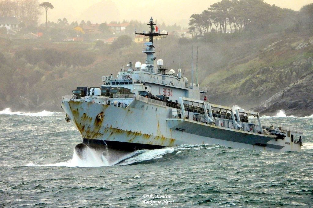 WarshipCam tweet media