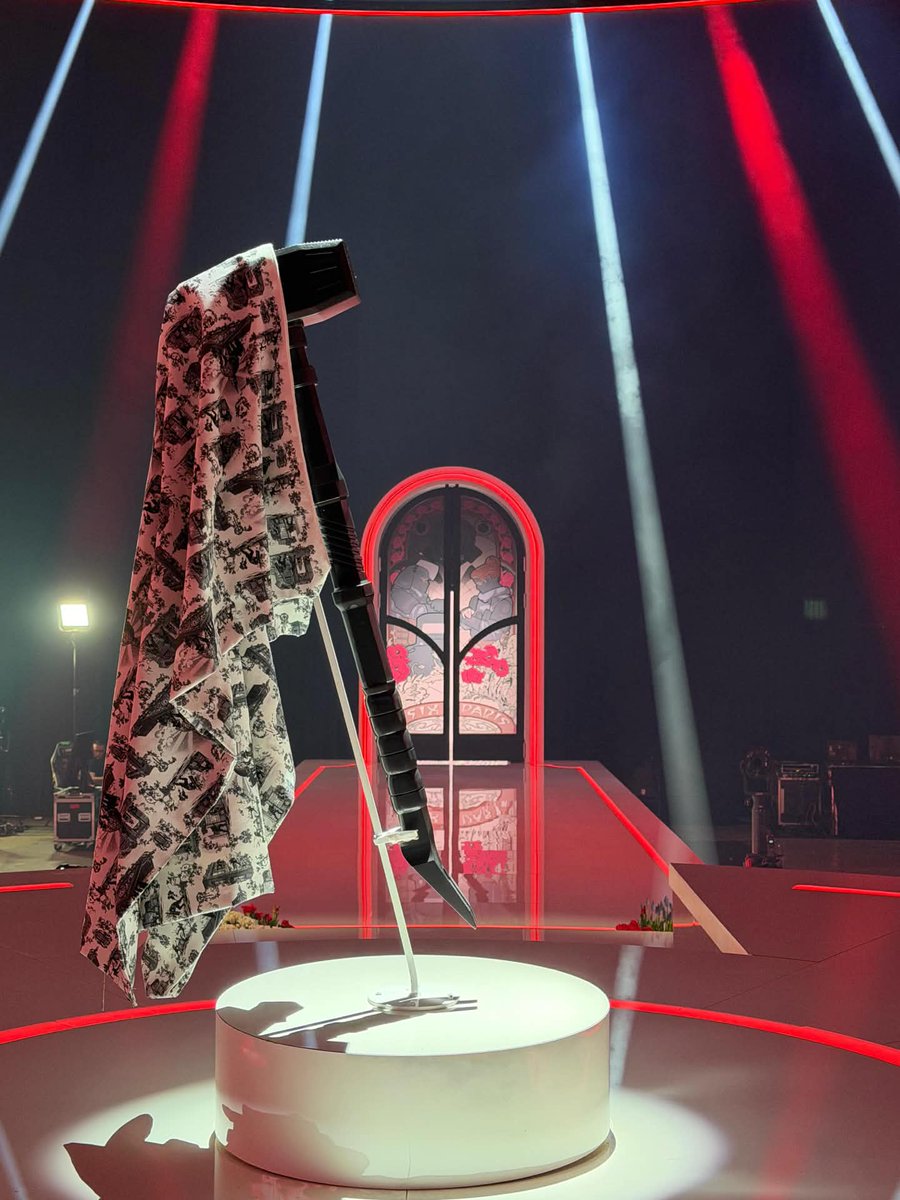 ENEMY_N1's tweet photo. Six Invitational 2026 🇫🇷

Je voudrais féliciter toutes les équipes de @Ubisoft et @Rainbow6Game pour cet événement incroyable, ainsi que pour l’année exceptionnelle qui arrive. La vision, le travail et l’ambition derrière tout ça méritent du respect.

Merci infiniment @UbisoftFR et @Rainbow6FR 🫶🏼

C’est un honneur d’avoir été invité et d’avoir pu jouer sur scène. Merci aux personnes à nos côtés, qui se sont occupées de nous : vous avez été géniaux.

J’ai vécu un rêve pendant quelques jours : revoir des amis, des anciens pros, rencontrer des membres de la communauté… des moments inoubliables.

Tous ces moments me rappellent pourquoi je suis tombé amoureux de Rainbow Six.

On continue d’écrire l’histoire. 🧡