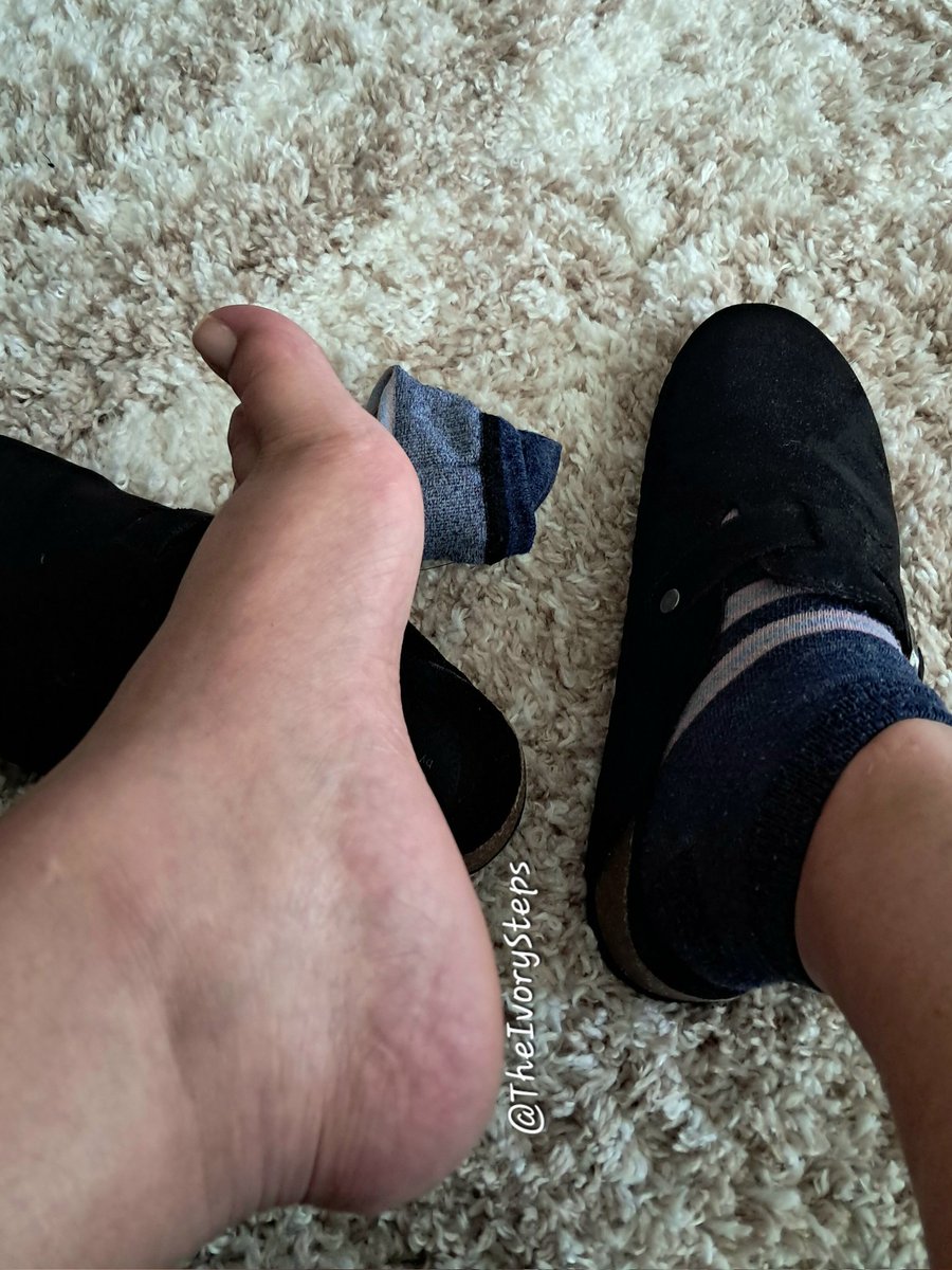 TheIvorySteps's tweet photo. Who doesn't love some colorful socks. 👣 https://t.co/GlWF8F10rY