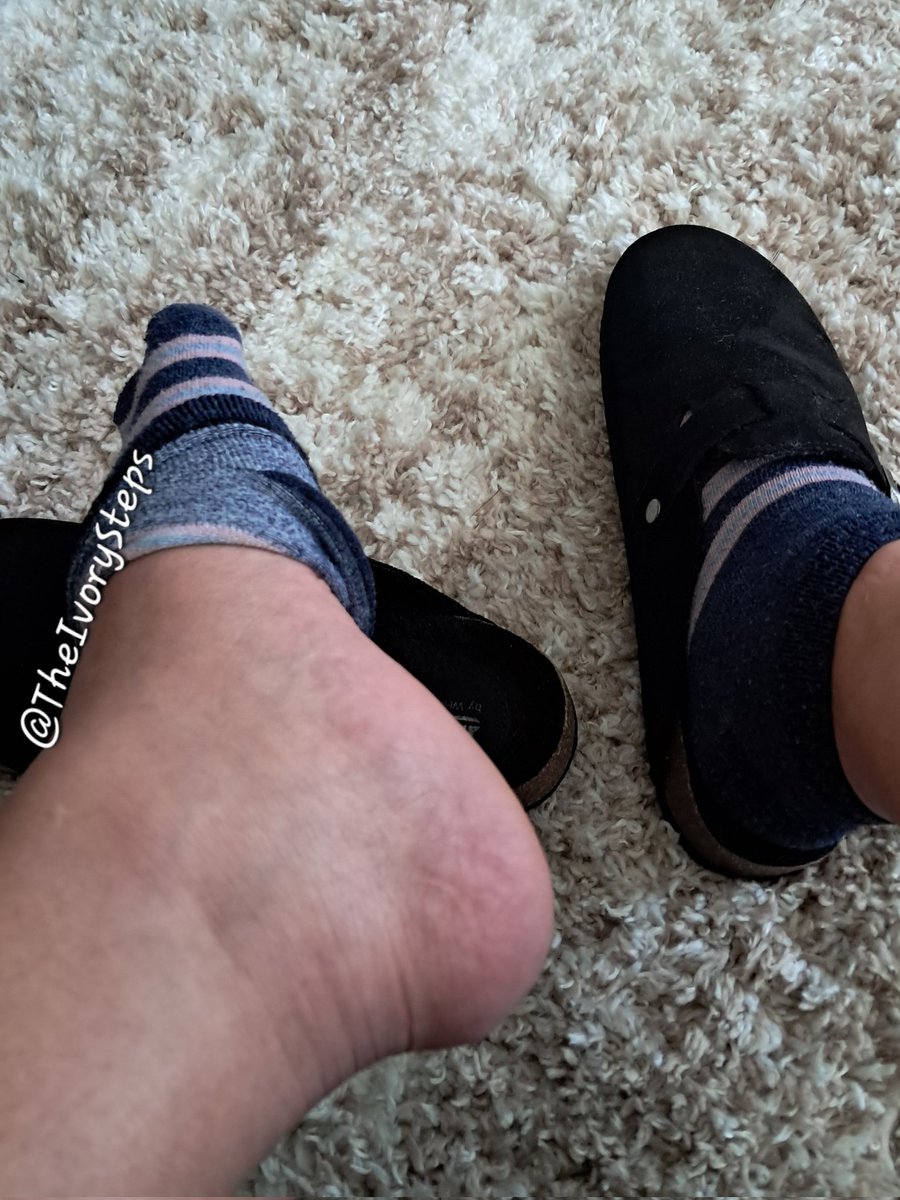 TheIvorySteps's tweet photo. Who doesn't love some colorful socks. 👣 https://t.co/GlWF8F10rY