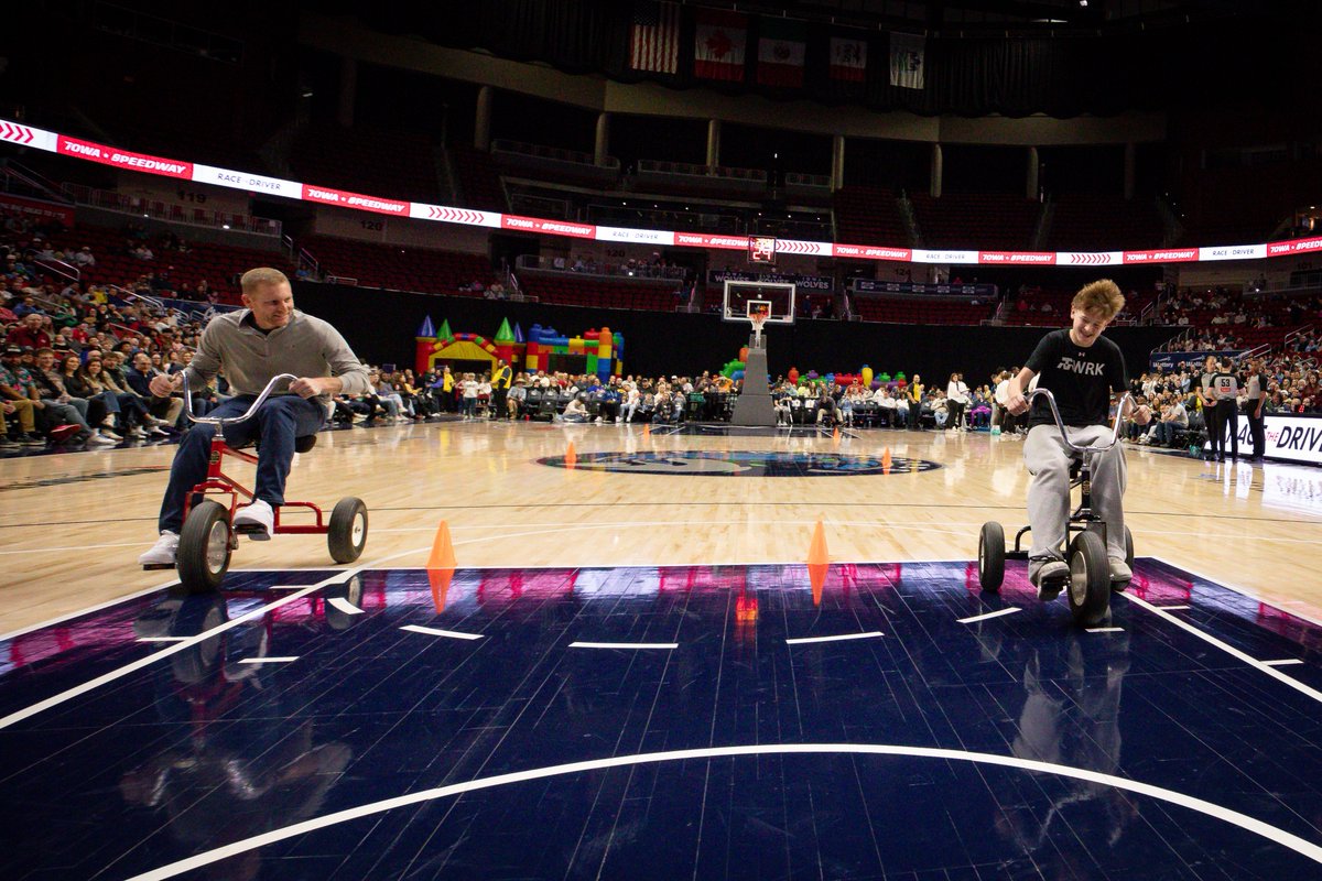 Iowa Speedway tweet media