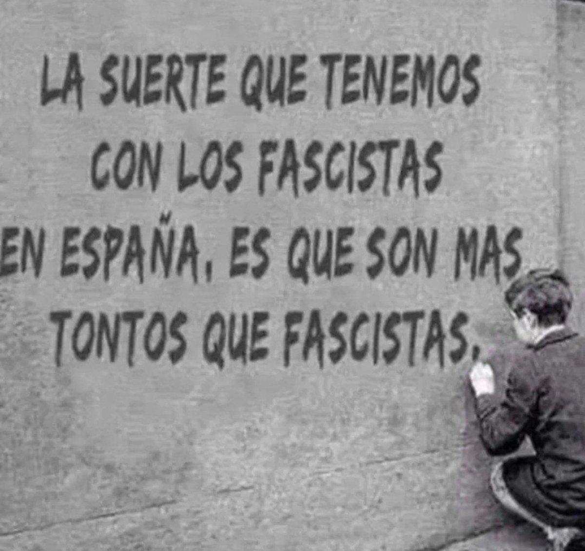 <a href="/_ManuSanchez_/">Manu Sánchez</a> Ole tus huevos <a href="/_ManuSanchez_/">Manu Sánchez</a>  a seguir así y haciendo ver que el sentido común y la Memoria domina l normalidad,lo demás es pura ignorancia y casposidad por los cuatro costados un fuerte abrazo paisano y que sigan echando bilis!!✊✊✊