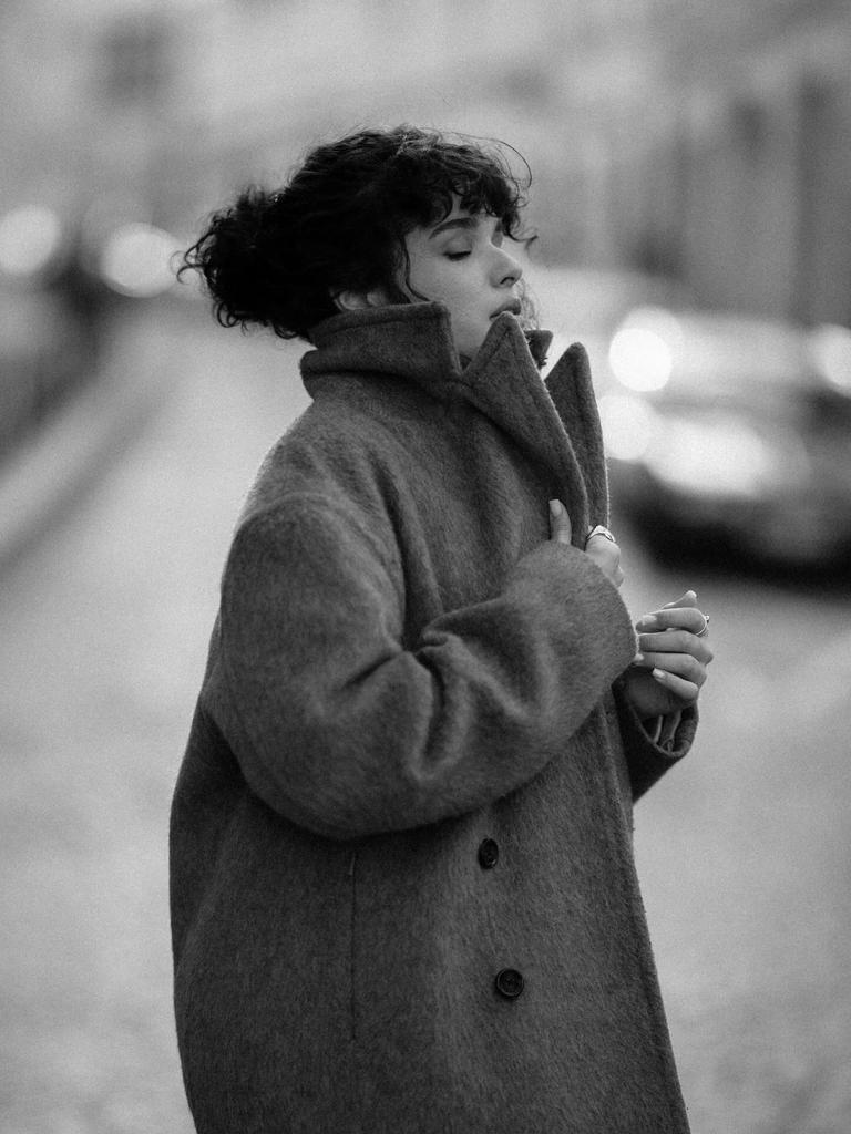 " الهدوء الذي وصلت إليه… دفعت ثمنه فهمًا ، وليس ضعفًا ، بل نتيجة معارك لم تعد ترغب في تكرارها. "

#عدنا