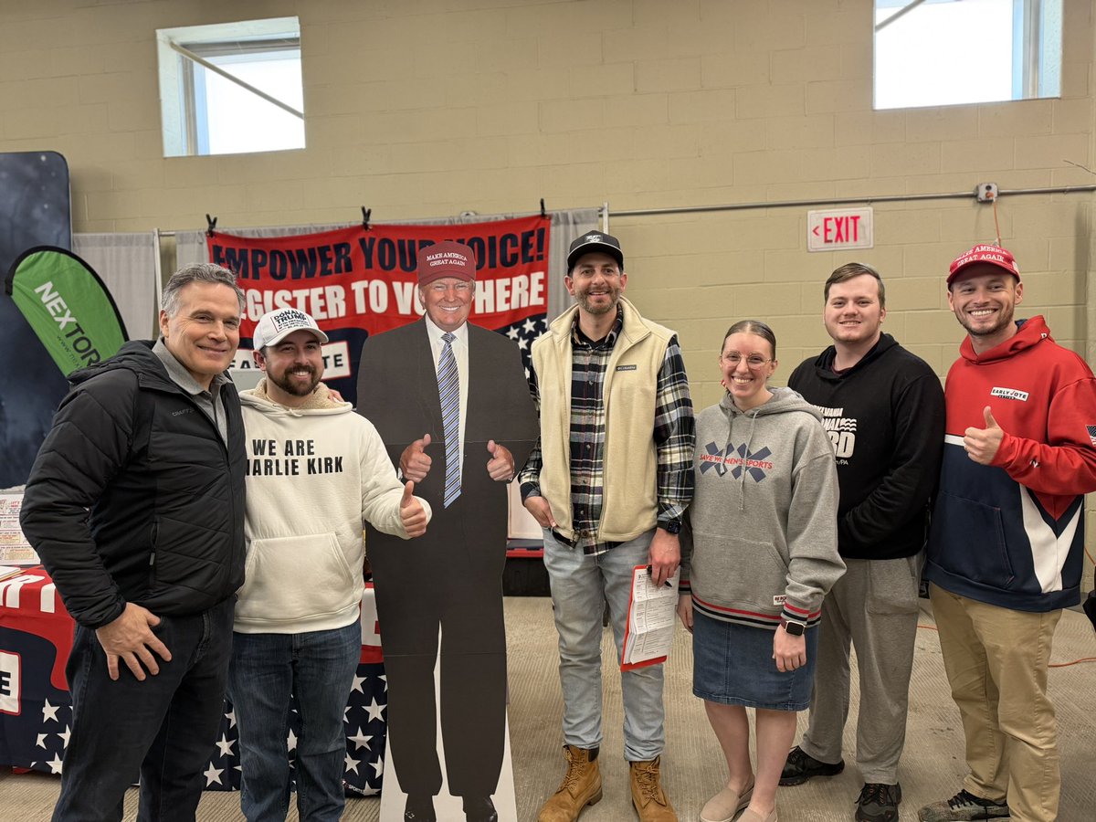 Eduke15's tweet image. Year 3 at The Great American Outdoor Show was a smashing success for the @EarlyVoteAction team. 

Show Totals: 
R+149 🟥 New registrations  

+107 Mail in ballots 

+12 Party flips from ⬜️&amp;amp;🟦 ➡️ 🟥

Cannot thank the volunteers enough, you guys make the week so much fun.

Thank