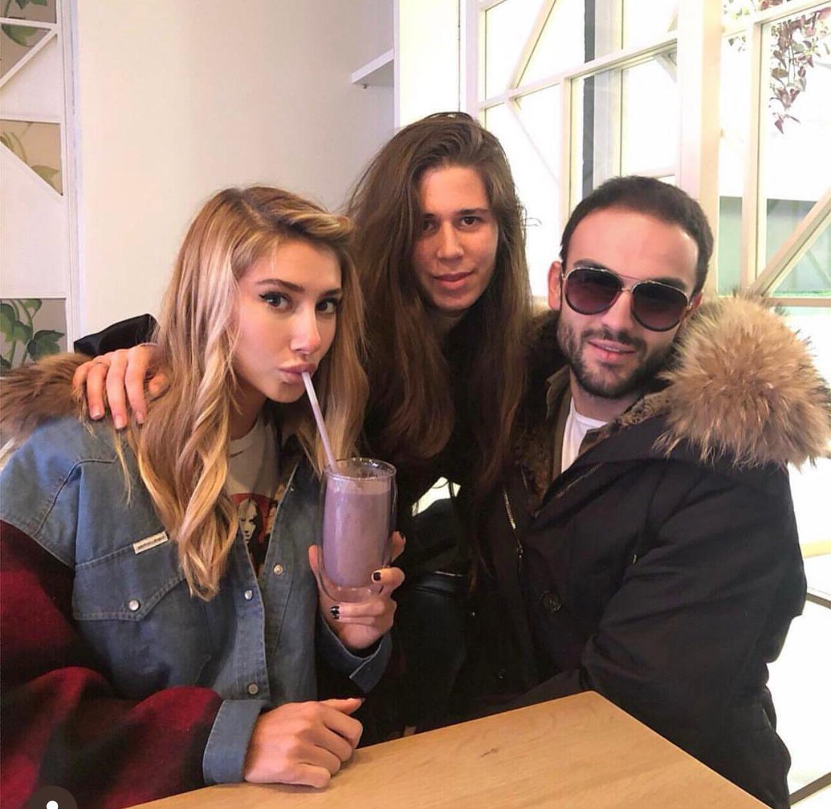 Uyuşturucu itirafçısı Sercan Yaşar ve CHP’li Çeşme Belediye Başkanı Lal Denizli..

Tesadüf mü 🤔