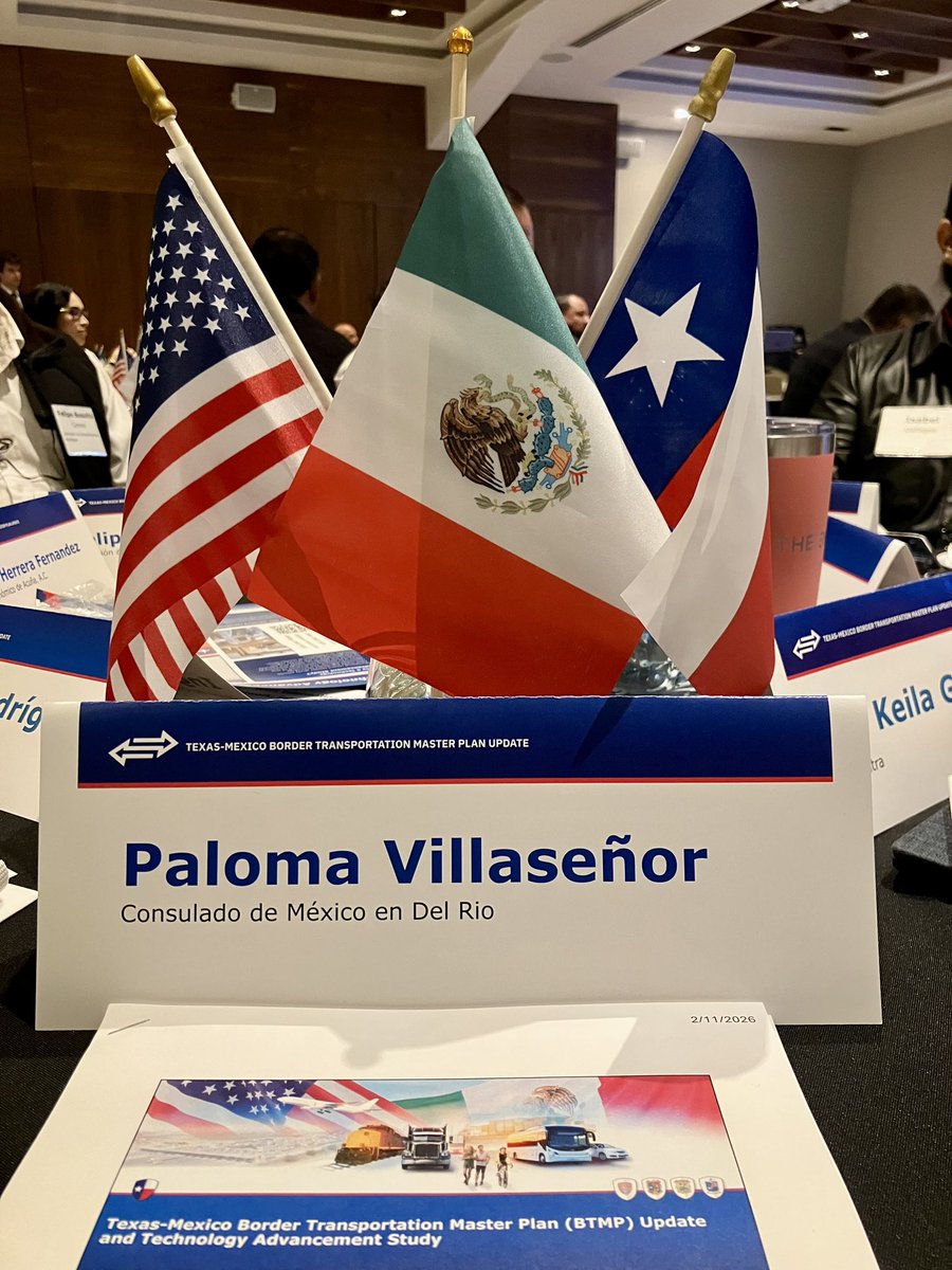 Plan Maestro de Transporte Fronterizo Texas-México. Junto a Claudia Lagos, Directora de Comercio Internacional y Planeación Fronteriza de <a href="/TxDOT/">TxDOT</a> recordamos que México es el primer socio comercial de Texas y también de los Estados Unidos <a href="/r_velascoa/">Roberto Velasco Álvarez</a> <a href="/SRE_mx/">Relaciones Exteriores</a>