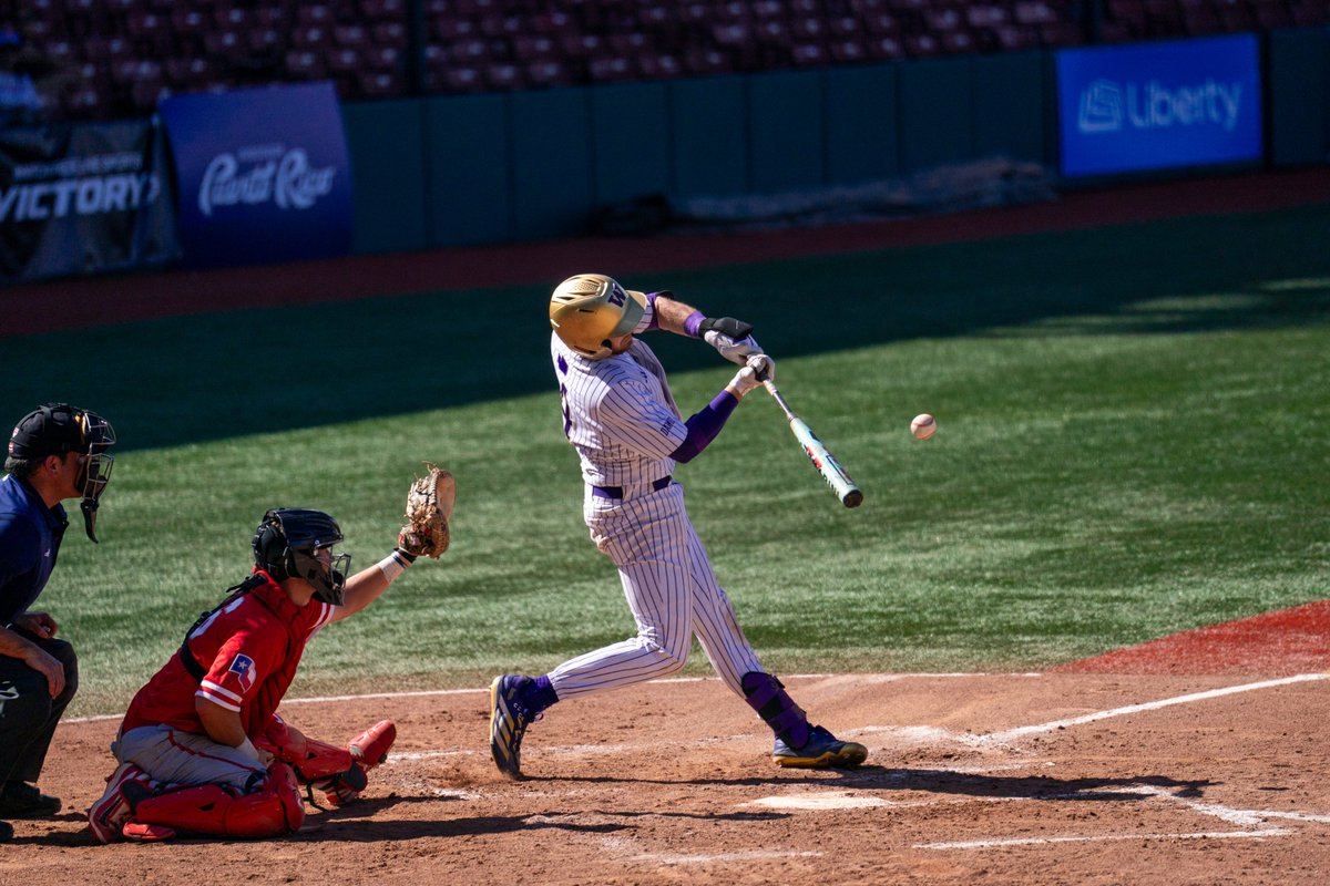 UW_Baseball's tweet photo. Swidler BOMB 💣 https://t.co/XM04njFVIb
