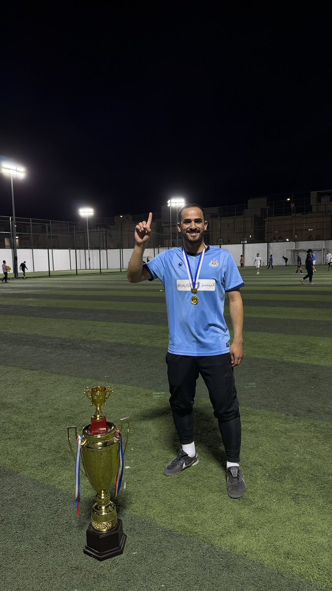 المكبايز tweet media