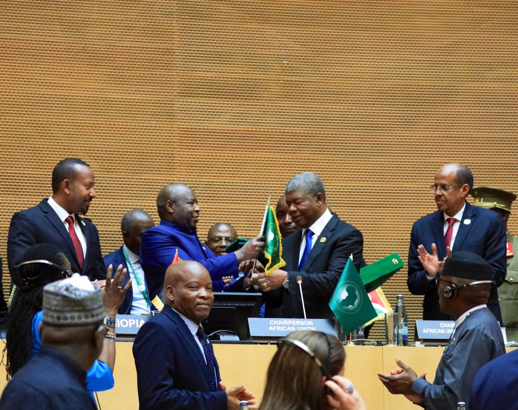 AShingiro's tweet photo. "Champions keep playing until they get it right" 
#Burundi4Africa 
#Burundi is back! https://t.co/VZ0TNavKFX