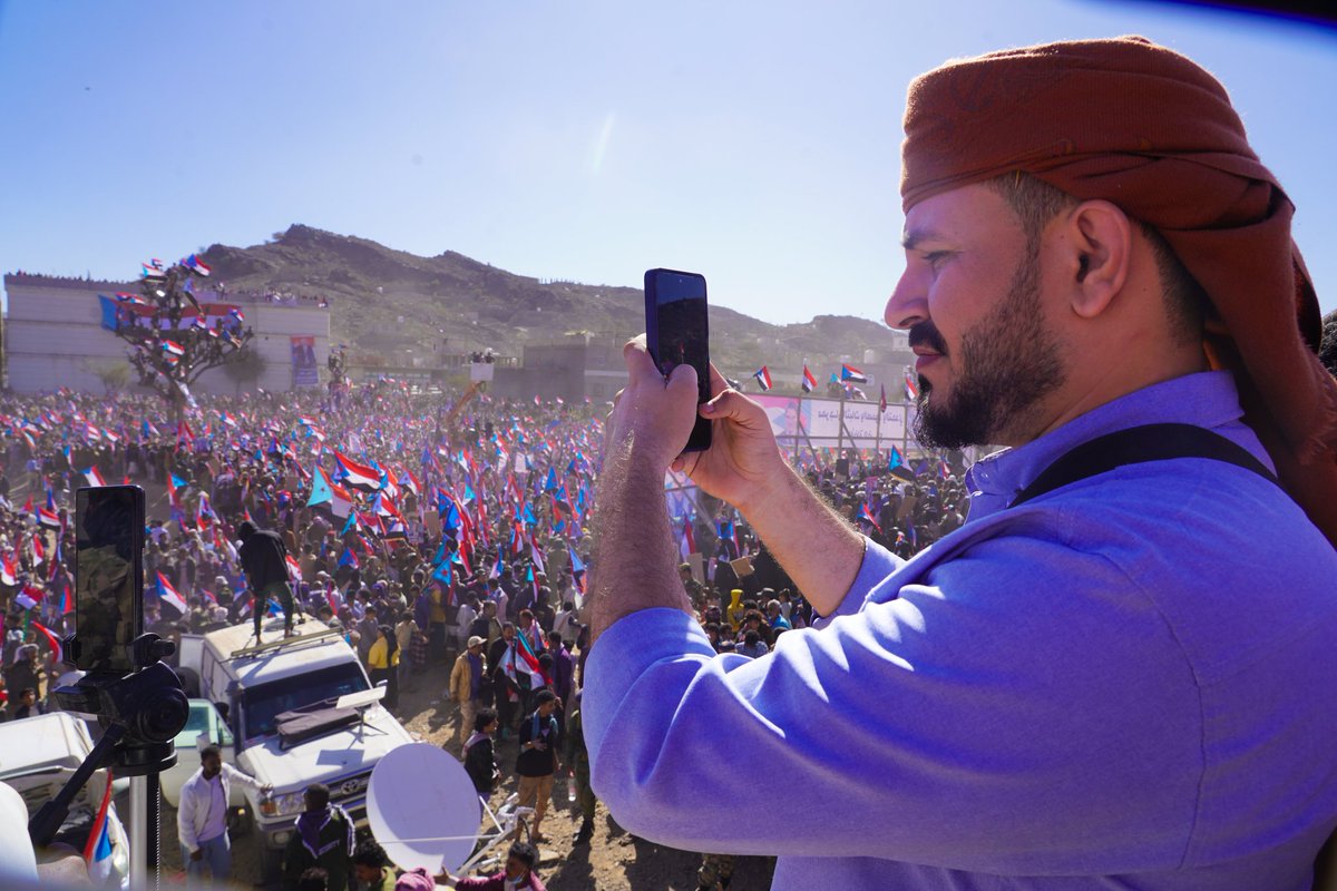 الانتماء لهذا الشعب الجبااار ... شي يدعوا للفخر
يهودي بكشيدة 😁✌️