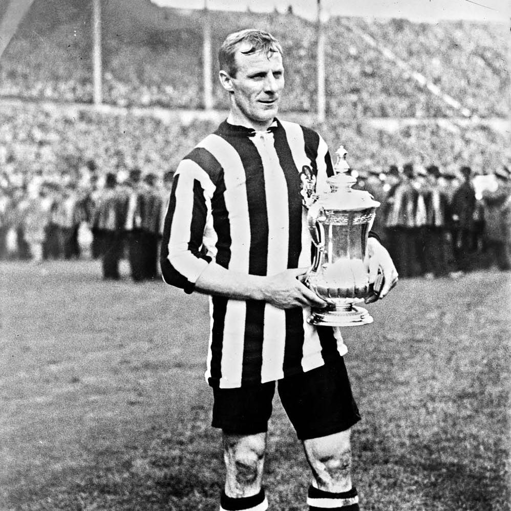 The only previous season in which Newcastle played both Aston Villa and Man City in the FA Cup ended like this…