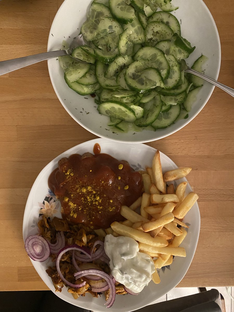 heartbreak aber hab eine bestie die mit mir veganen taxiteller macht