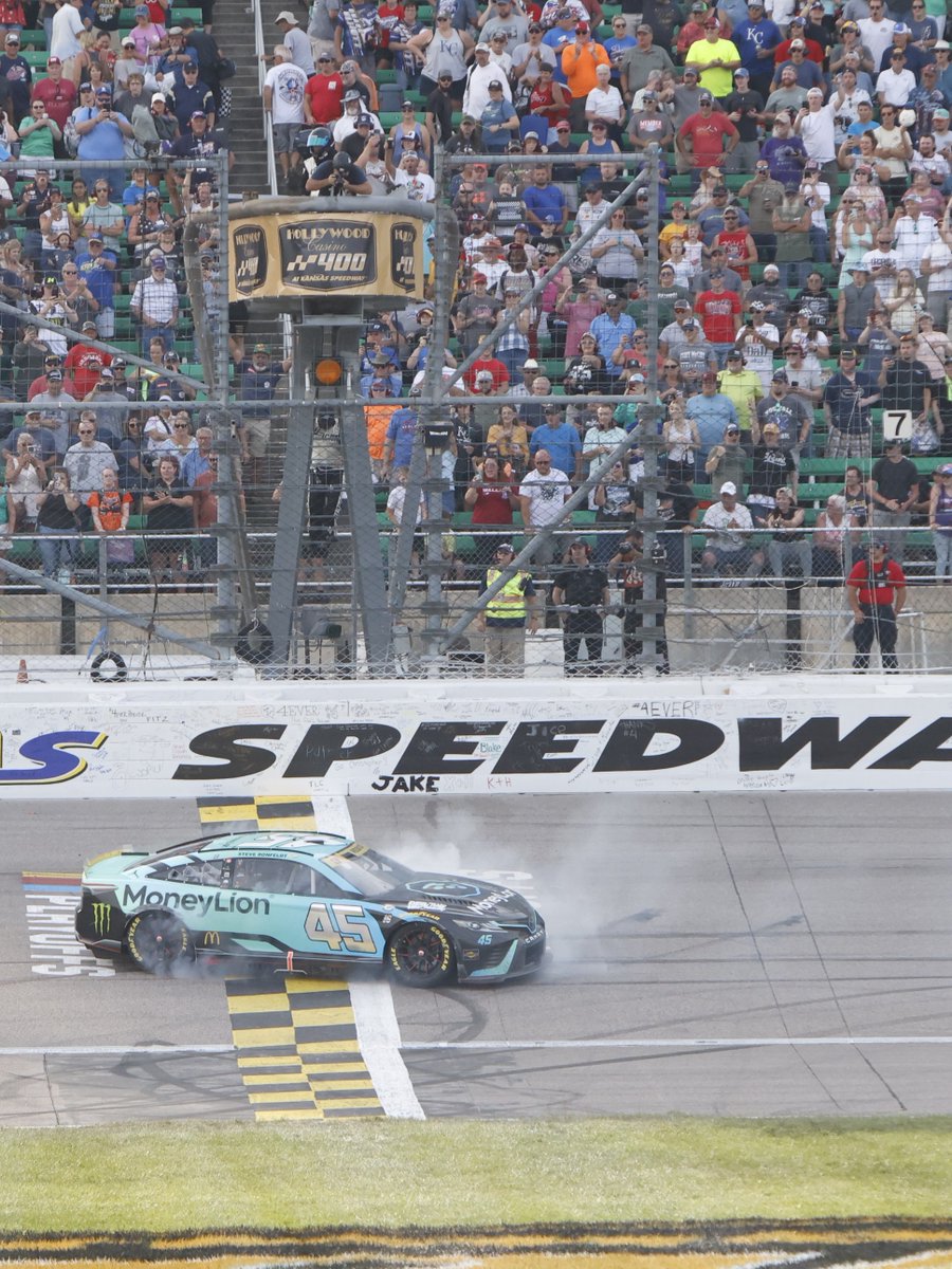 Kansas Speedway tweet media