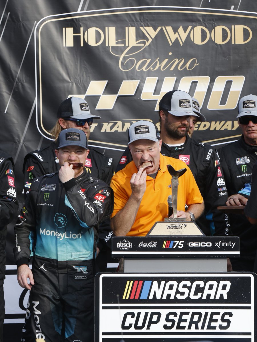 Kansas Speedway tweet media