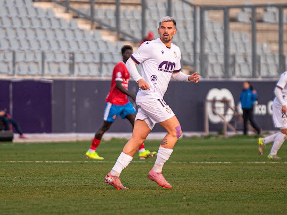 Adrian Paz tweet media