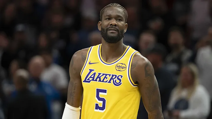 PlayoffLAL's tweet photo. The most overrated players in the NBA, according to
@BleacherReport
1. Draymond Green 
2. Anthony Davis 
3. Zach LaVine 
4. Kristaps Porzingis 
5. Zion Williamson 
6. Deandre Ayton

Do you think Ayton is overrated? https://t.co/xwTtLq7heW