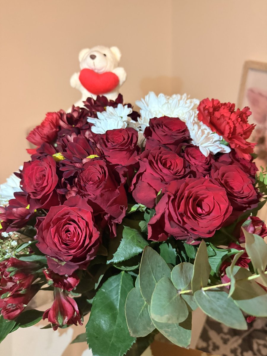 goddess_DDee's tweet photo. My love language 🥹 😍 #ValentinesDay2026 #valentines #gifts #dior #spoilt #princess #princesstreatment #queen #dom #brat #girl https://t.co/zyfAaMoWfT