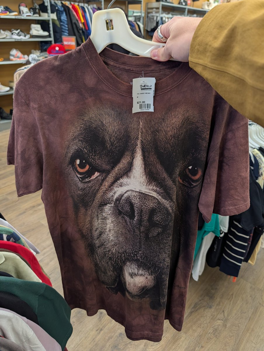 (on a date) what's wrong you haven't touched your meal

Her: I'm fine I just hate your stupid sweatshirt

Me: okay, okay (takes it off, reveals shirt underneath)