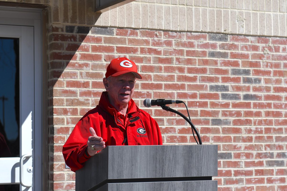 Go Red Elephants tweet media