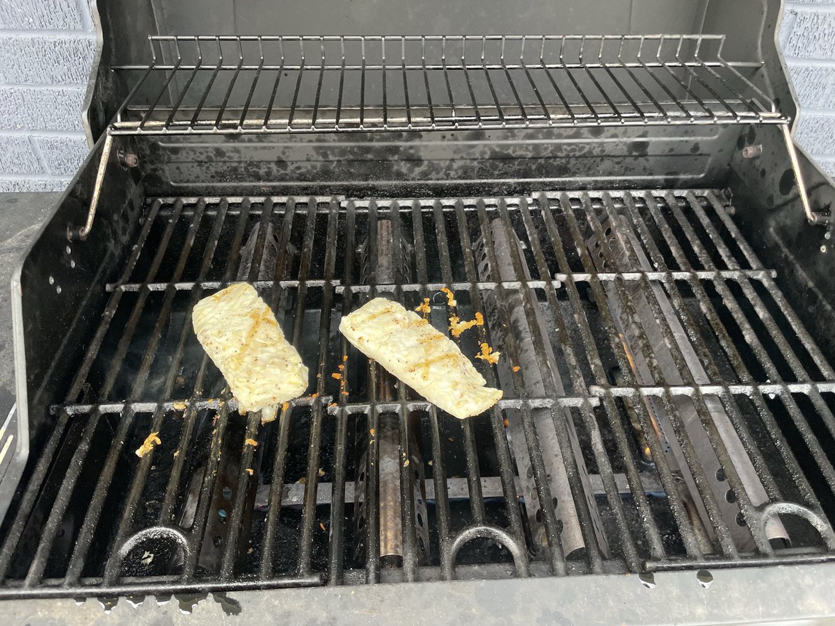 Not the prettiest grill and definitely getting taking advantage of by this fools spring but happy to be on the grill this evening