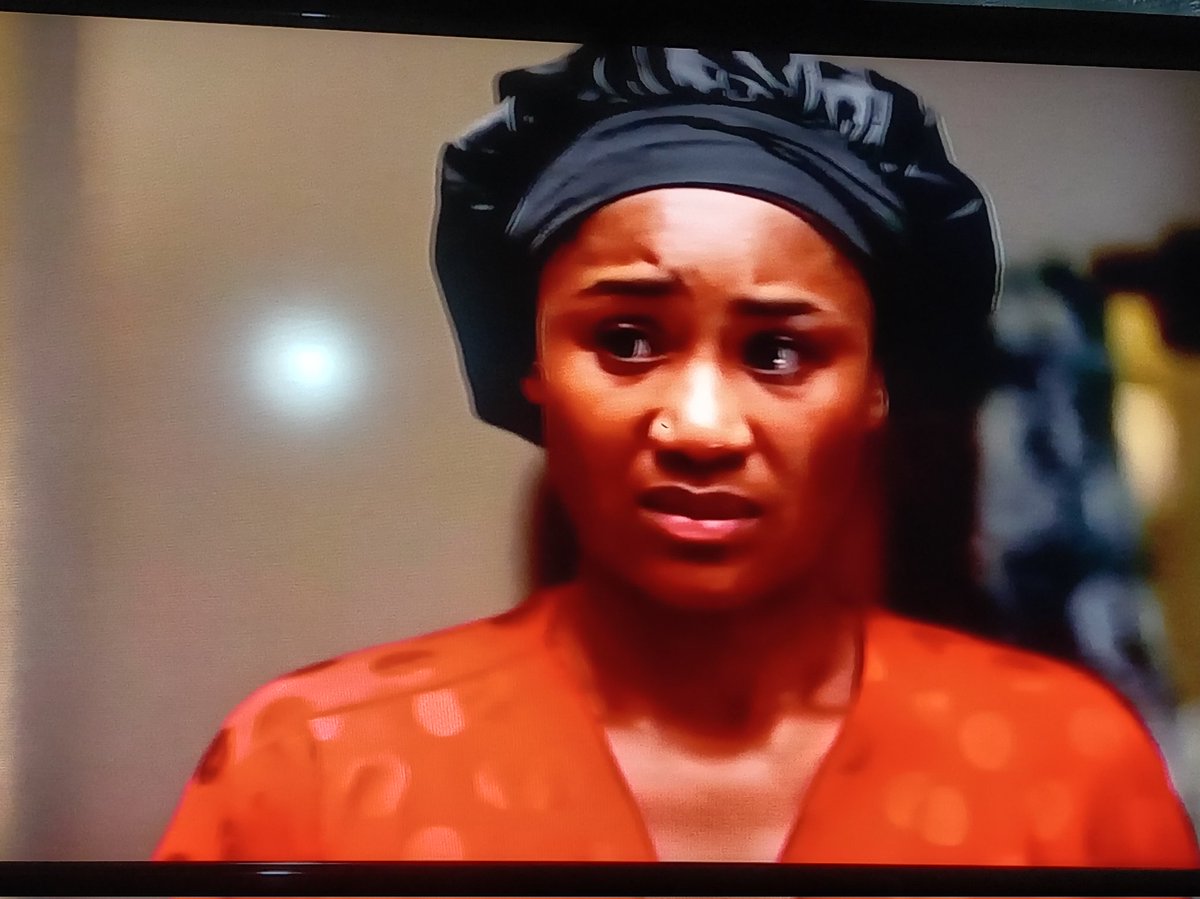 OOhnuh's tweet image. I thought Naledi was those innocent and hated makoti. Mmagwe Kenneth saw right through her. 
#PimvilleOnSABC2
#LiveInEveryBeat