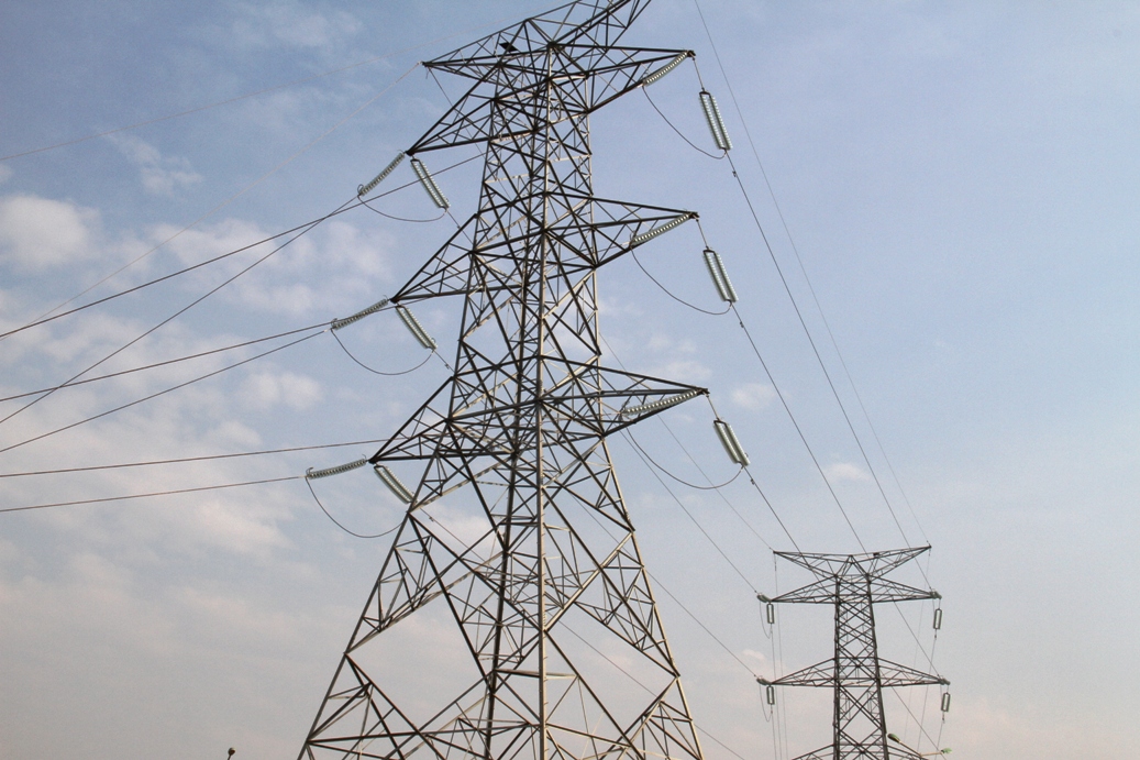 miningandenergy's tweet photo. Namibia’s Cabinet approves Angola-Namibia transmission interconnector project

Namibia’s Cabinet has approved the development of the Angola-Namibia (ANNA) Transmission Interconnector Project, clearing the way for implementation of a cross-border electricity infrastructure initiative aimed at strengthening regional energy security and addressing supply constraints.

The project, to be implemented by Namibia’s Ministry of Industries, Mines and Energy through NamPower, forms part of regional planning by the Southern African Power Pool to improve electricity transmission capacity and support long-term security of supply in southern Africa, particularly in southern Angola.

Namibia’s Cabinet authorised the Ministry of Industries, Mines and Energy to enter into an Inter-Governmental Memorandum of Understanding with Angola’s Ministry of Energy to facilitate the project’s development and reduce the risk of implementation delays.

https://t.co/F7yIICt3kS #namibia #angola #electricity #transmission #interconnector #electricitytransmission @ecbnam @nampowernamibia  @EmmaTheofelus @MME_Nam  @CoMinesNamibia @SADC_News @ESIAfrica