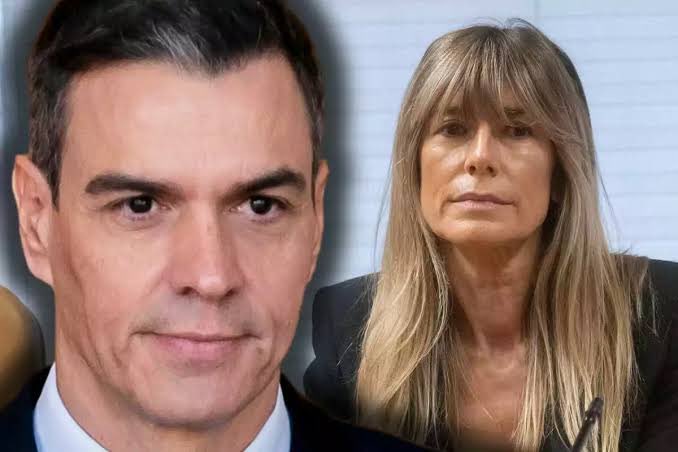 Buenas Noches España 🇪🇸 empiezan a salir WhatsApp de Koldo: Sánchez y Begoña montaron una trama de influencias entre la OMT, Air Europa y R. Dominicana.
Nos Gobierna una banda de criminales y mafiosos!!!!
Continuará.