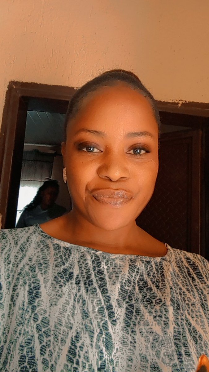 I follow back immediately please help me reach 1000.