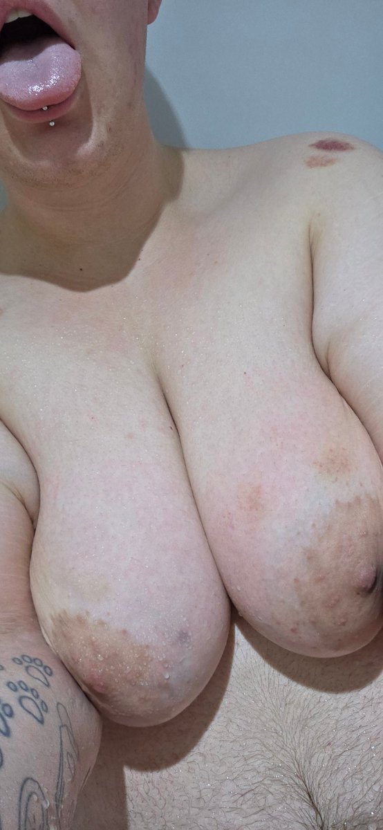 Im so horny it won't go away fuck I miss my vibrator