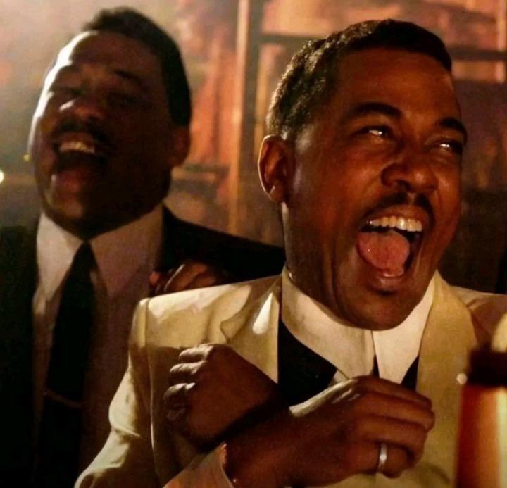 I have just 500 followers before going to bed🤭