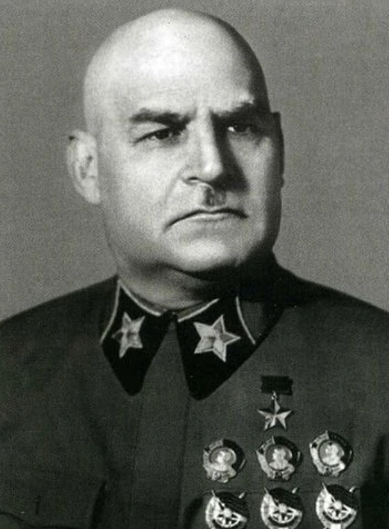 LCDavidcz's tweet photo. @LordHardThrashe Marshall of the Soviet Union Grigory Ivanovich Kulik.

He sabotaged, nearly all atepts at the development of tanks and the deep battle doctrine. https://t.co/4rA0m4dXxl