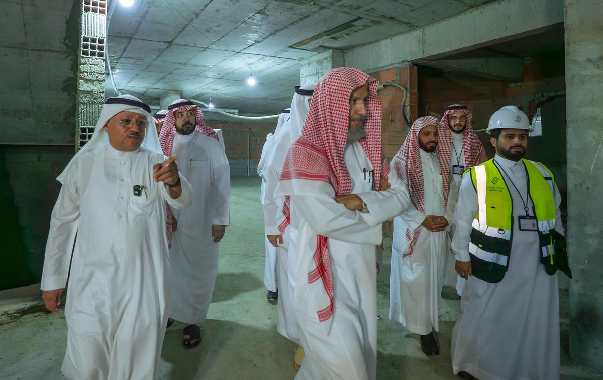 maadmakkah_sa's tweet photo. استقبلت #جمعية_معاد_لرعاية_مرضى_الكلى معالي 
المستشار بالديوان الملكي وعضو هيئة كبار العلماء
 وعضو اللجنة الدائمة للإفتاء، فضيلة الشيخ د. سعد 
الشثري، في زيارة اطّلع خلالها على مقر الجمعية، كما
 وقف على المقر الجاري تجهيزه ليكون #أكبر_مركز_خيري_لغسيل_الكلى في #مكة_المكرمة https://t.co/1KSbqfKKL5