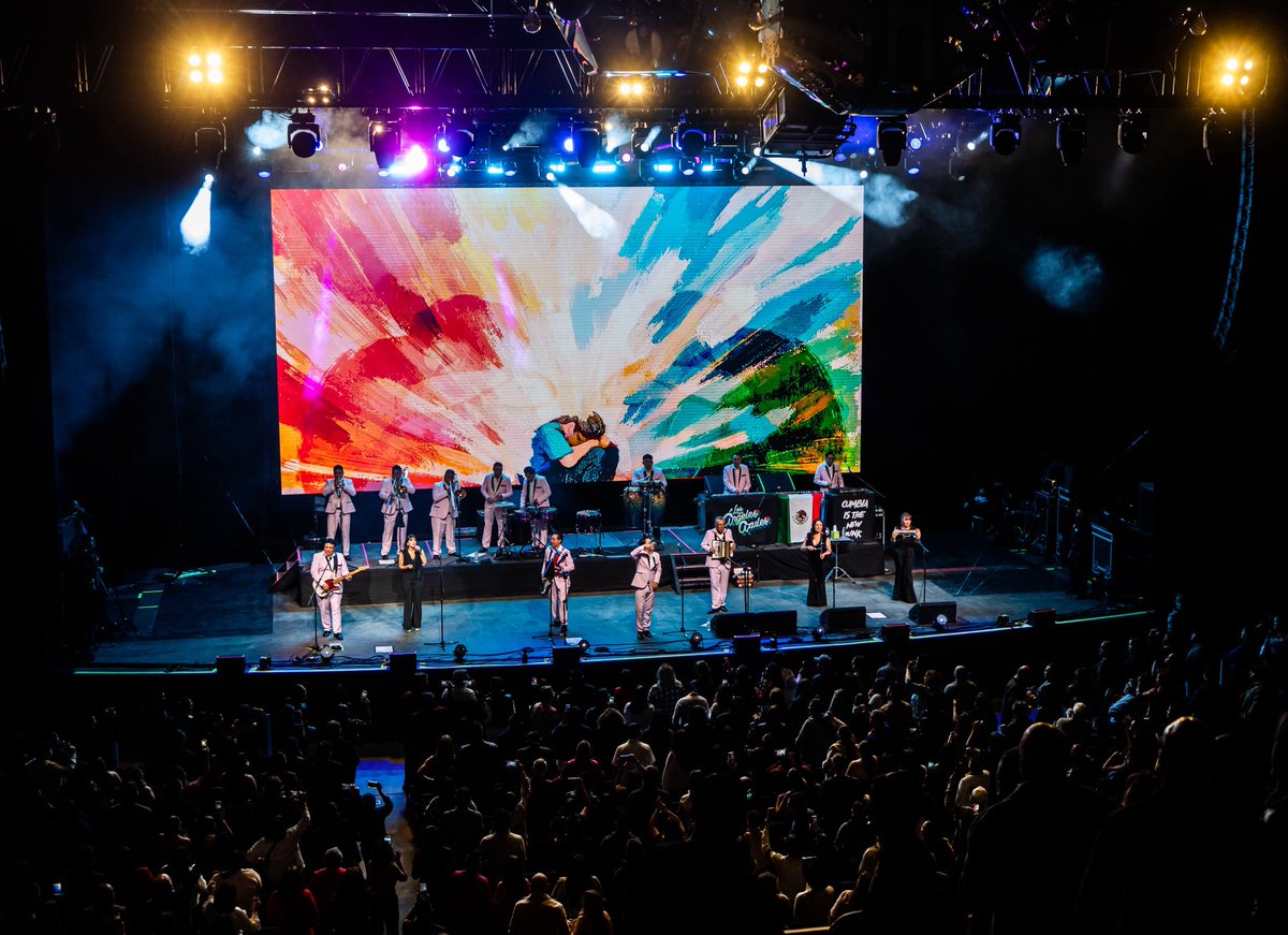 Los Ángeles Azules tweet media