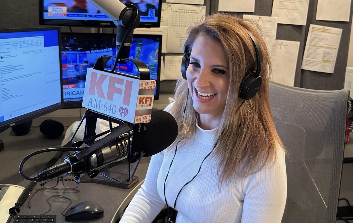 Debra Mark tweet media