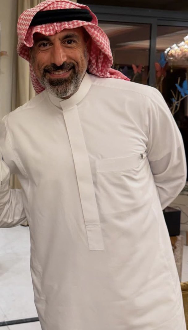 guitar_fu's tweet photo. @almodifer نتمنى تجيب  الملهم /احمد الشقيري
 بس عارف ماراح تقدر
تجيبه  😞 هو صعب يطلع اي مكان 
ولايحب كثير اللقاءات 
@shugairi https://t.co/ESMsObzvuQ