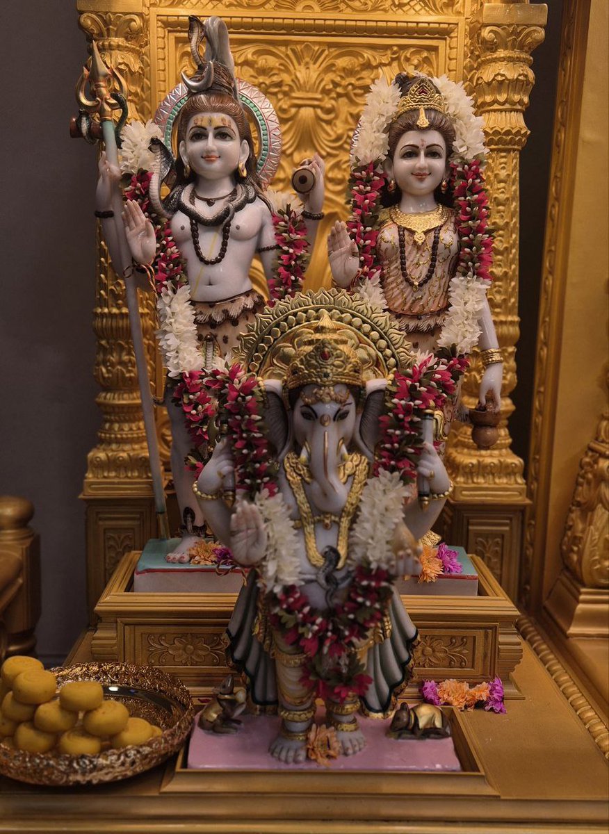 FriendsBAPSLtn's tweet photo. Sunday 15 February saw millions of Hindus around the world celebrate the auspicious day of MahaShivaratri.

Devotees and well-wishers visited #BAPSLuton throughout the day and participated in the Maha Rudrabhishek of the Shivaling.

#Shivaratri #BAPS #BAPSLuton https://t.co/kcAQR1g8Xc