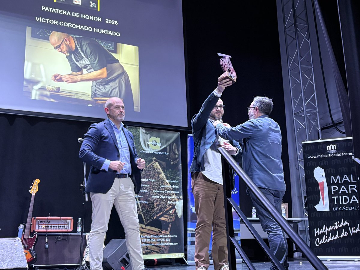 VGdelMoral's tweet photo. Víctor Corchado Hurtado, malpartideño, cocinero, propietario del restaurante Borona Bistrof en #Cáceres, premio Patatera de Honor 2026. 
Malpartida de Cáceres #Extremadura #España https://t.co/46trjm574o