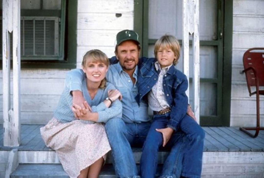 CelebMuseums's tweet photo. RIP The Oscar winning actor for Tender Mercies, the versatile and dynamic Robert Duvall. #TheGreatSantini #TheGodfatherPart2 #LonesomeDove @robertduvall197 #RobertDuvall #TenderMercies @GodfatherFrames #ApocolypseNow @MashMovie https://t.co/R8AqFsL1kV