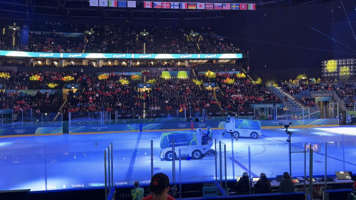 Alright! Time for the women semi final! Great view to take this one in! Here we go ladies 🍁🍁 #MilanoCortinaOlympics2026