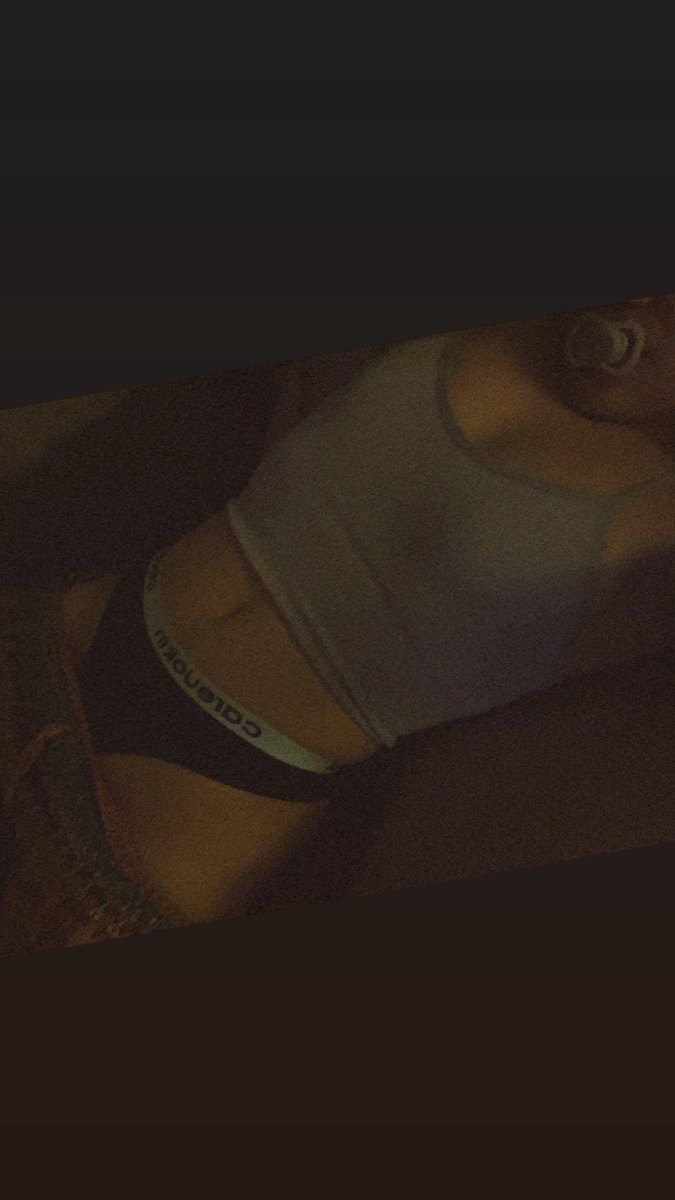 zlounka40143's tweet photo. 🤤🤭😈 https://t.co/NFt4PmsdHH