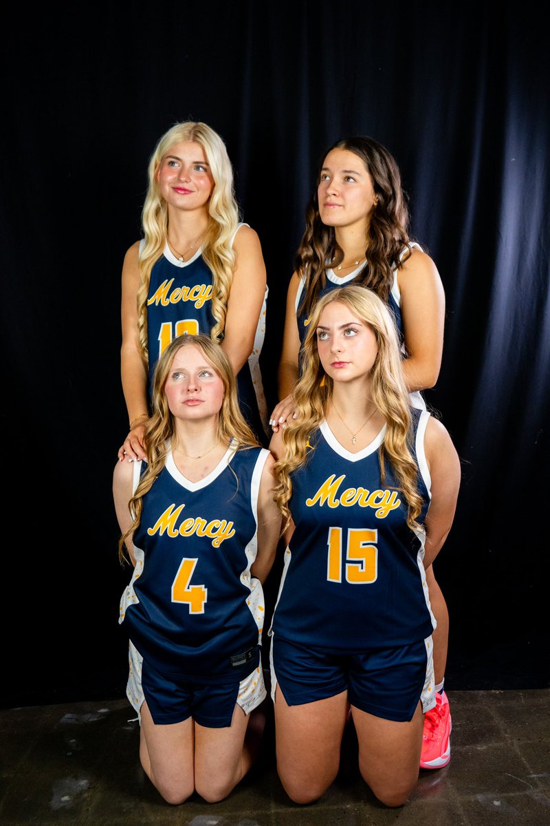 Mercy Monarchs Basketball tweet media
