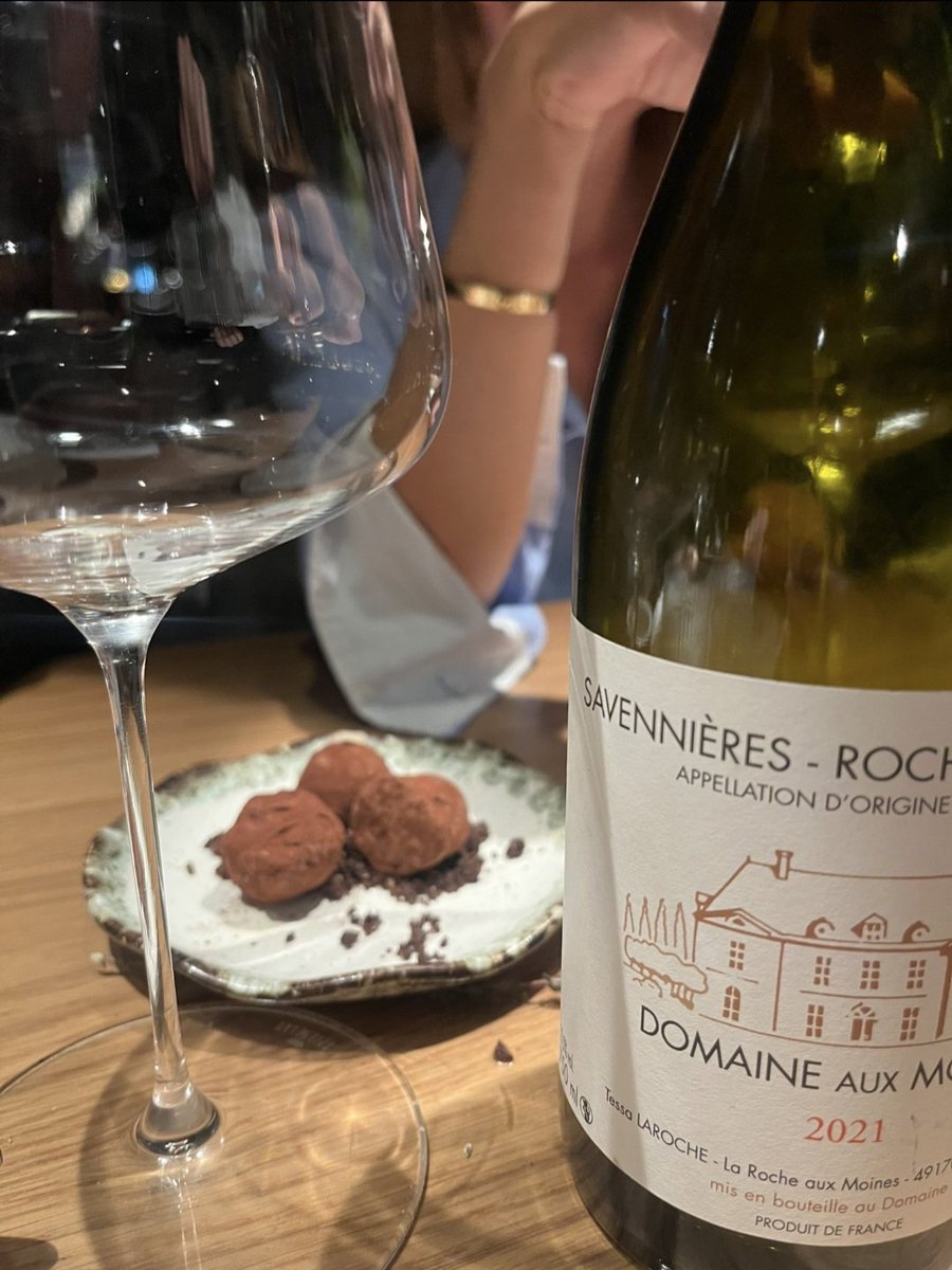 Puedes llamarlo imperfecciones o características especiales. O esas cosas que solo tú tienes. 
El cuidado de no herir es esa caricia envolvente.
Otro lunes que se sale.