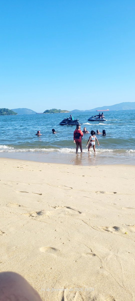 GiovaniZuchitor's tweet photo. @marmilbr @OGlobo_Rio @sbtrio Boa tarde! Desde sexta feira estou mandando mensagem para a Capitania dos Portos de Itacuruçá, denunciando Jet Ski em área próxima de banhistas na Praia Grande, Mangaratiba-RJ. Nada foi feito. https://t.co/Z6zFsmXvU2