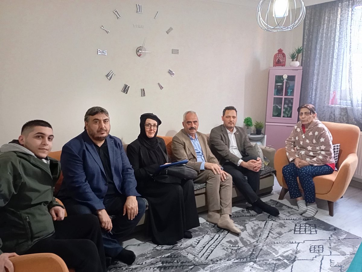 “Bir Olmak Ruhumuzda Var” programımız kapsamında Bağlarbaşı Mahallemizde; Eren, Hasan, Çakır, Kalya ve Yılmaz ailelerine misafir olan İl Başkan Yardımcımız Sn. <a href="/aslanyus/">Yusuf Aslan</a>’ya destekleri ve katılımlarından dolayı teşekkür ederim.

#HerMahallesiyleGaziosmanpaşa