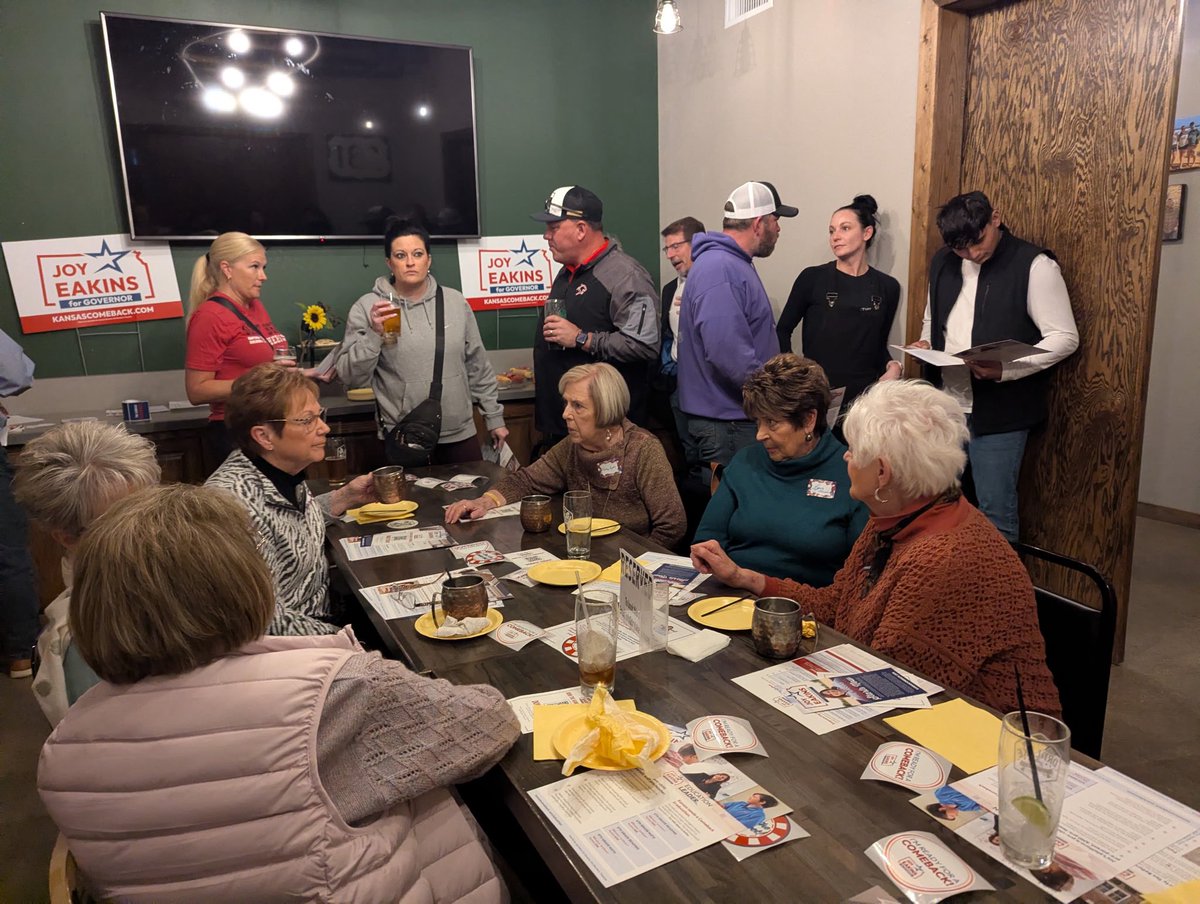 Joy Eakins for Governor tweet media