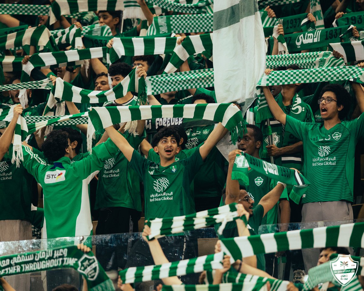 ALAHLI_FC's tweet photo. صوت المدرج = روح الفريق.. أنتم اللاعب رقم 1️⃣2️⃣

#الأهلي_شباب_الأهلي #دوري_أبطال_آسيا_للنخبة https://t.co/yQ22kDLse2